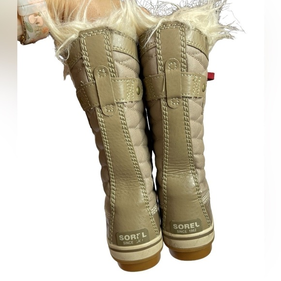 🎉Sorel Tofino II kids Tall Faux Fur Boots Winter Outdoors Tan Red Laces size 1 - Picture 3 of 16